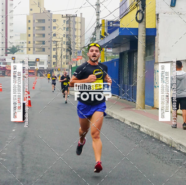 Buy your photos of the eventMeia Maratona de Blumenau on Fotop