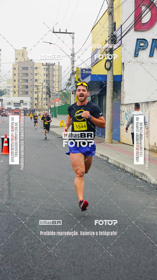 Buy your photos of the eventMeia Maratona de Blumenau on Fotop