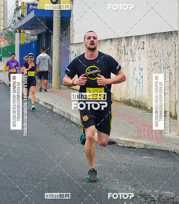 Buy your photos of the eventMeia Maratona de Blumenau on Fotop