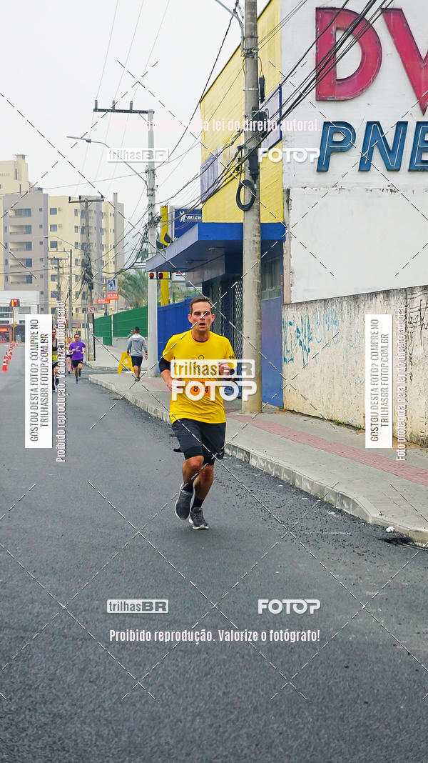 Buy your photos of the eventMeia Maratona de Blumenau on Fotop