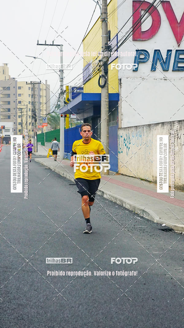 Buy your photos of the eventMeia Maratona de Blumenau on Fotop