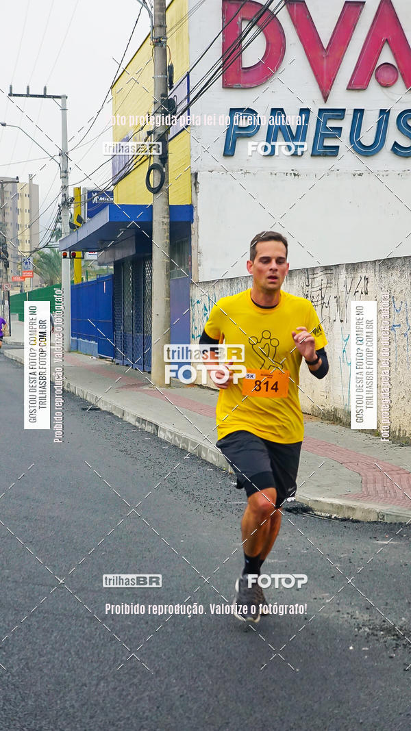 Buy your photos of the eventMeia Maratona de Blumenau on Fotop