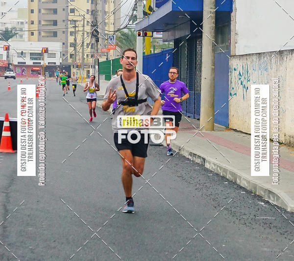Buy your photos of the eventMeia Maratona de Blumenau on Fotop