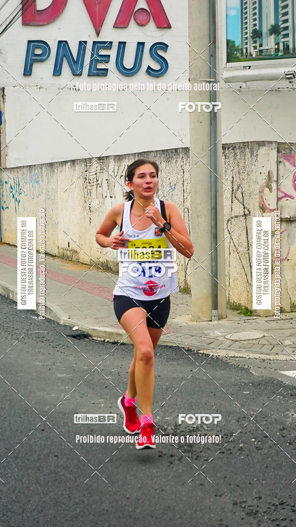 Buy your photos of the eventMeia Maratona de Blumenau on Fotop