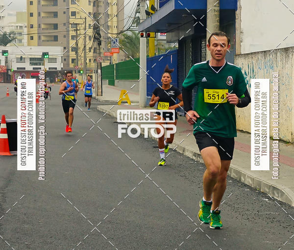 Buy your photos of the eventMeia Maratona de Blumenau on Fotop