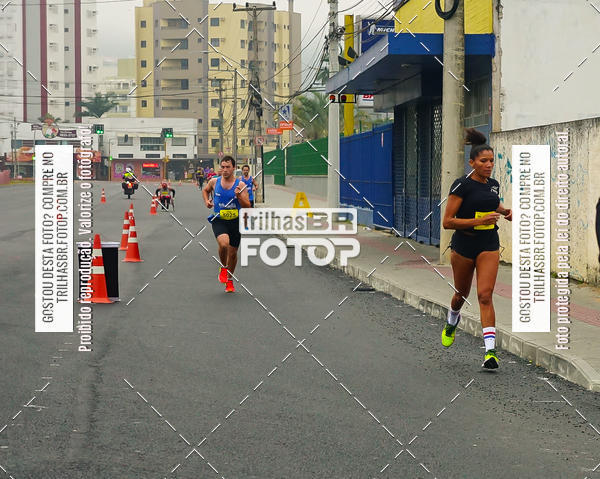 Buy your photos of the eventMeia Maratona de Blumenau on Fotop