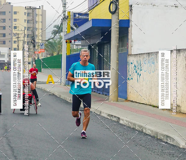 Buy your photos of the eventMeia Maratona de Blumenau on Fotop