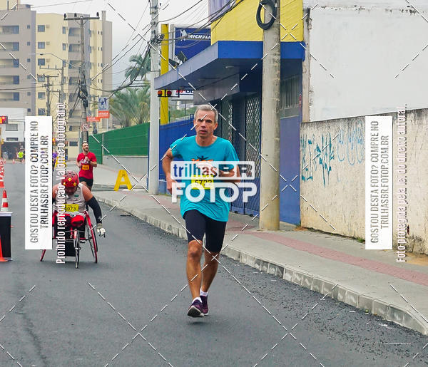 Buy your photos of the eventMeia Maratona de Blumenau on Fotop