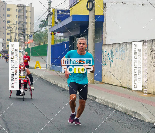 Buy your photos of the eventMeia Maratona de Blumenau on Fotop