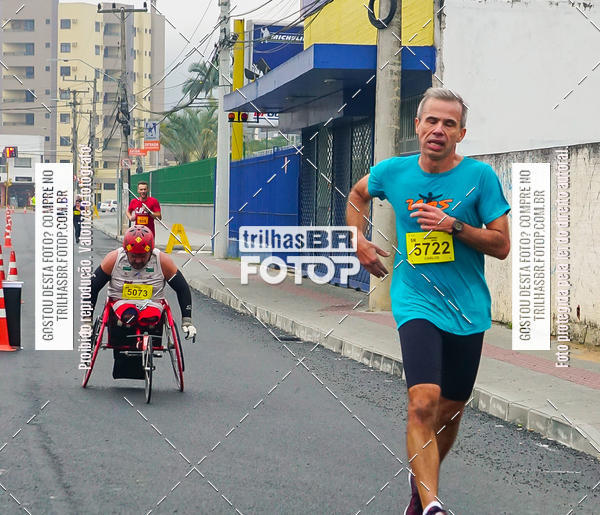 Buy your photos of the eventMeia Maratona de Blumenau on Fotop