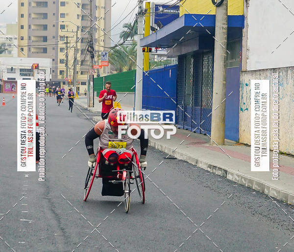 Buy your photos of the eventMeia Maratona de Blumenau on Fotop