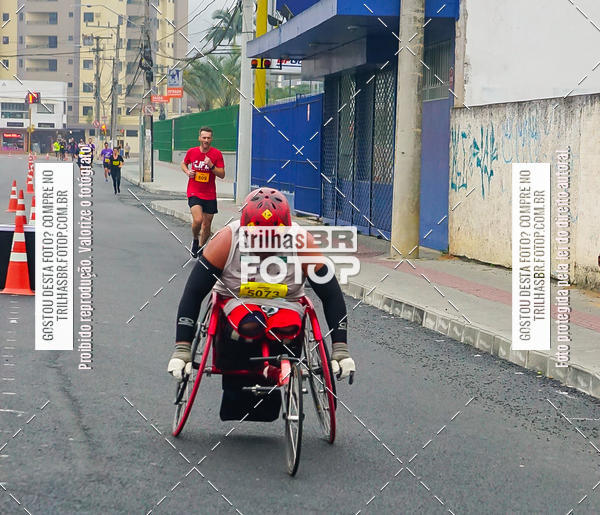 Buy your photos of the eventMeia Maratona de Blumenau on Fotop