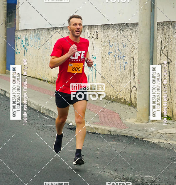 Buy your photos of the eventMeia Maratona de Blumenau on Fotop