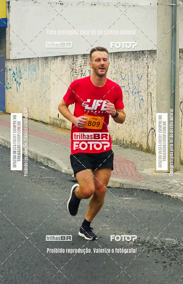 Buy your photos of the eventMeia Maratona de Blumenau on Fotop