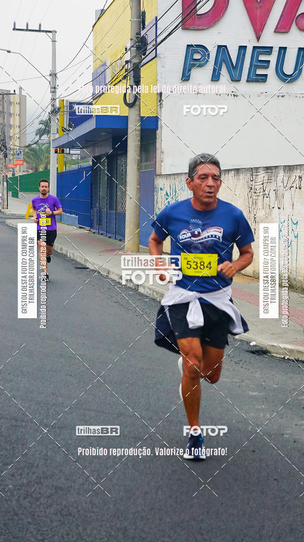 Buy your photos of the eventMeia Maratona de Blumenau on Fotop