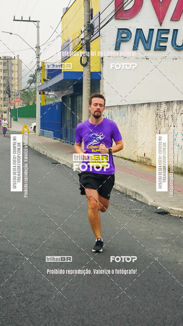 Buy your photos of the eventMeia Maratona de Blumenau on Fotop