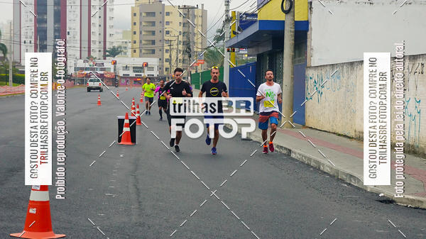 Buy your photos of the eventMeia Maratona de Blumenau on Fotop