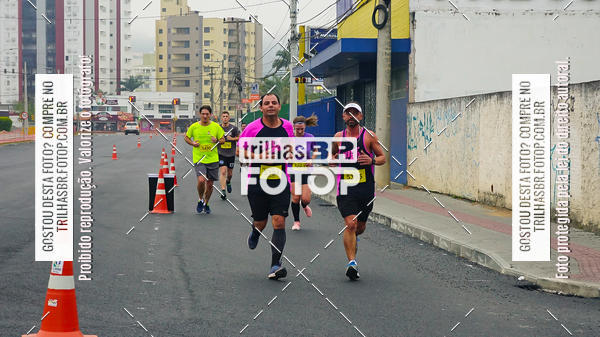 Buy your photos of the eventMeia Maratona de Blumenau on Fotop