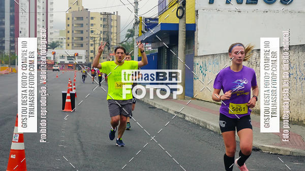 Buy your photos of the eventMeia Maratona de Blumenau on Fotop