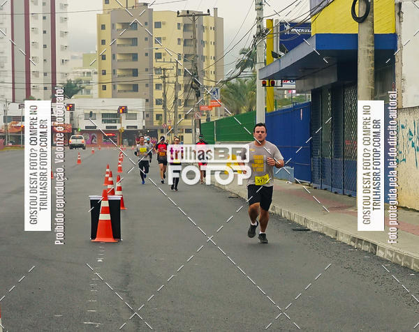 Buy your photos of the eventMeia Maratona de Blumenau on Fotop