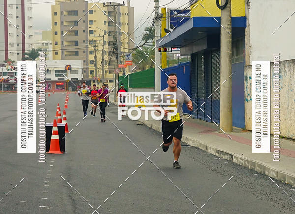 Buy your photos of the eventMeia Maratona de Blumenau on Fotop