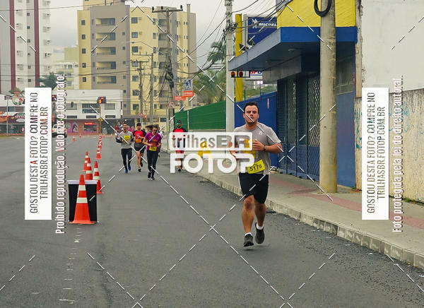 Buy your photos of the eventMeia Maratona de Blumenau on Fotop