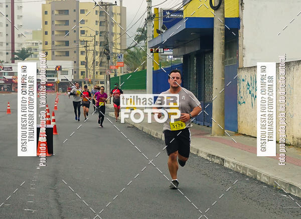 Buy your photos of the eventMeia Maratona de Blumenau on Fotop