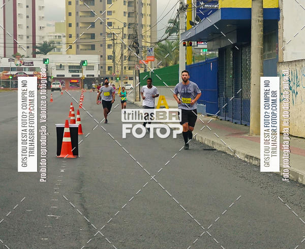 Buy your photos of the eventMeia Maratona de Blumenau on Fotop