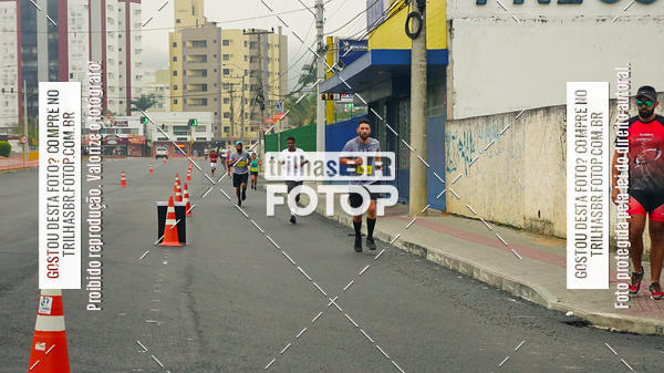 Buy your photos of the eventMeia Maratona de Blumenau on Fotop