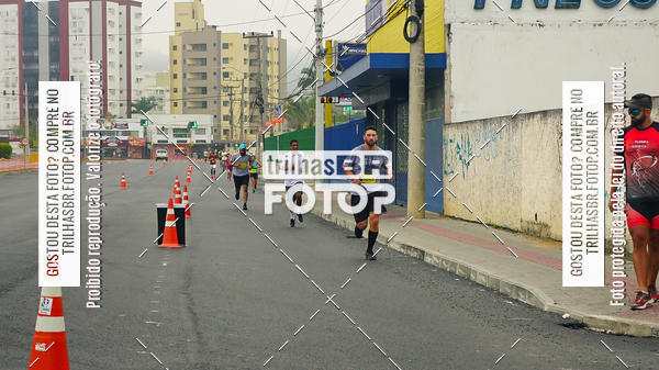 Buy your photos of the eventMeia Maratona de Blumenau on Fotop