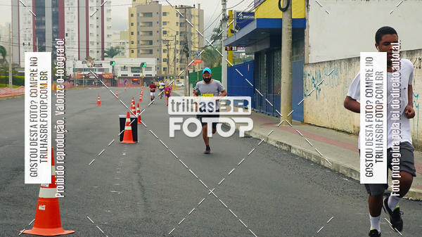 Buy your photos of the eventMeia Maratona de Blumenau on Fotop