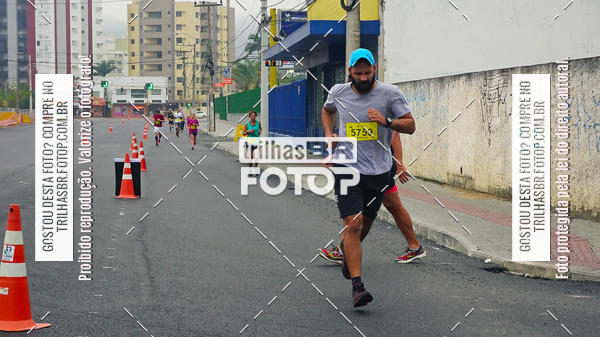 Buy your photos of the eventMeia Maratona de Blumenau on Fotop