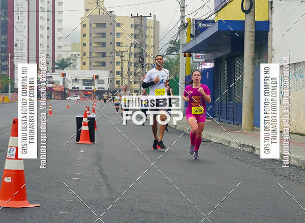 Buy your photos of the eventMeia Maratona de Blumenau on Fotop
