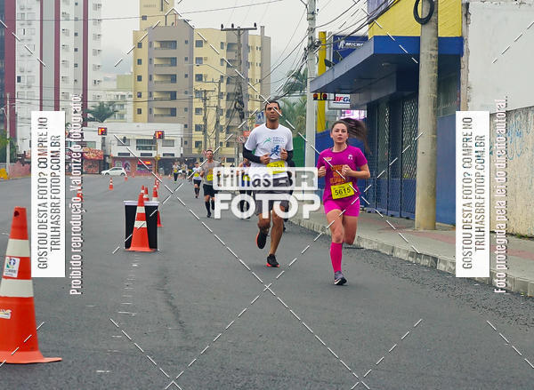 Buy your photos of the eventMeia Maratona de Blumenau on Fotop