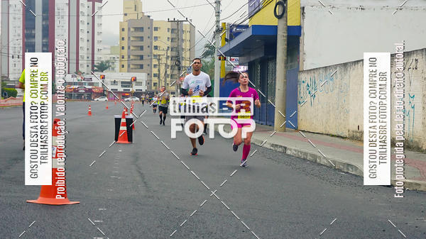 Buy your photos of the eventMeia Maratona de Blumenau on Fotop