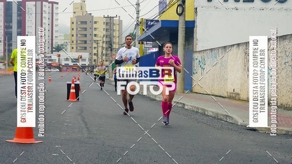 Buy your photos of the eventMeia Maratona de Blumenau on Fotop