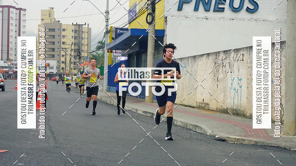 Buy your photos of the eventMeia Maratona de Blumenau on Fotop