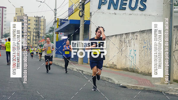 Buy your photos of the eventMeia Maratona de Blumenau on Fotop