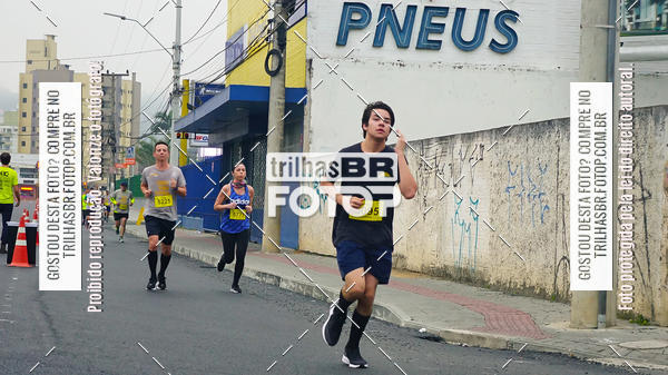 Buy your photos of the eventMeia Maratona de Blumenau on Fotop