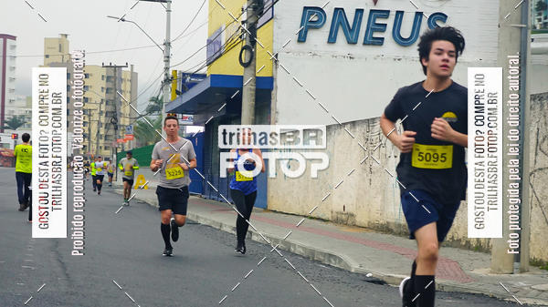 Buy your photos of the eventMeia Maratona de Blumenau on Fotop