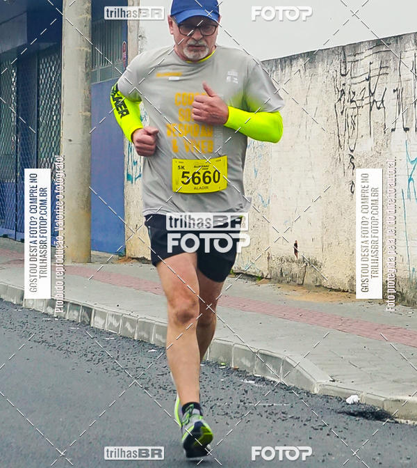Buy your photos of the eventMeia Maratona de Blumenau on Fotop