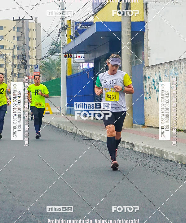 Buy your photos of the eventMeia Maratona de Blumenau on Fotop