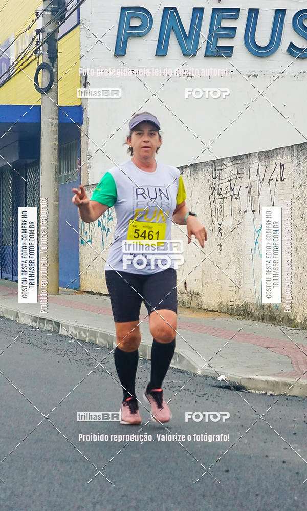 Buy your photos of the eventMeia Maratona de Blumenau on Fotop