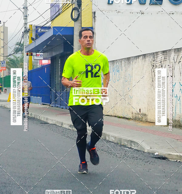Buy your photos of the eventMeia Maratona de Blumenau on Fotop