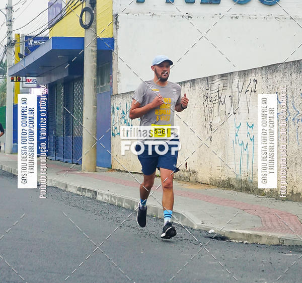 Buy your photos of the eventMeia Maratona de Blumenau on Fotop