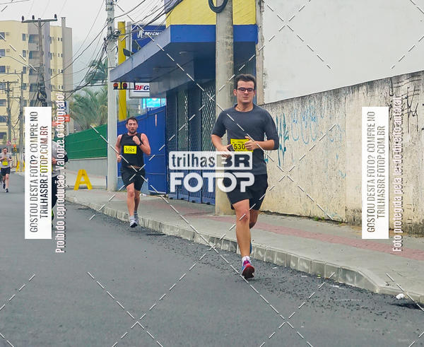 Buy your photos of the eventMeia Maratona de Blumenau on Fotop