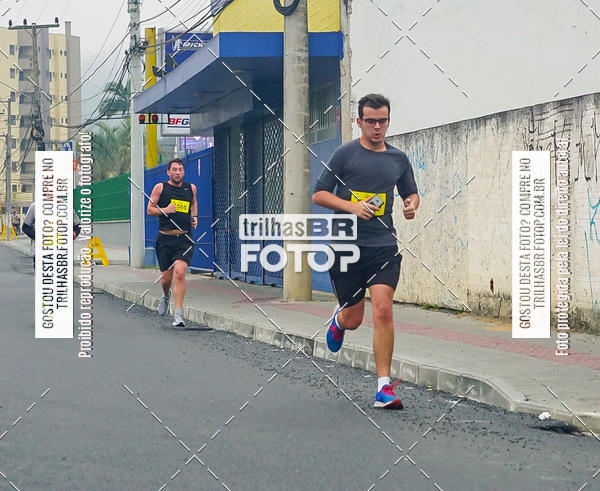 Buy your photos of the eventMeia Maratona de Blumenau on Fotop