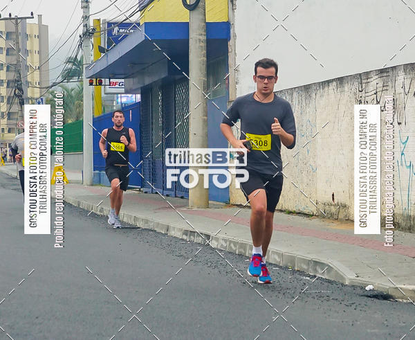 Buy your photos of the eventMeia Maratona de Blumenau on Fotop