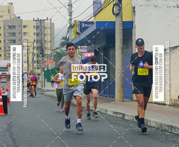 Buy your photos of the eventMeia Maratona de Blumenau on Fotop
