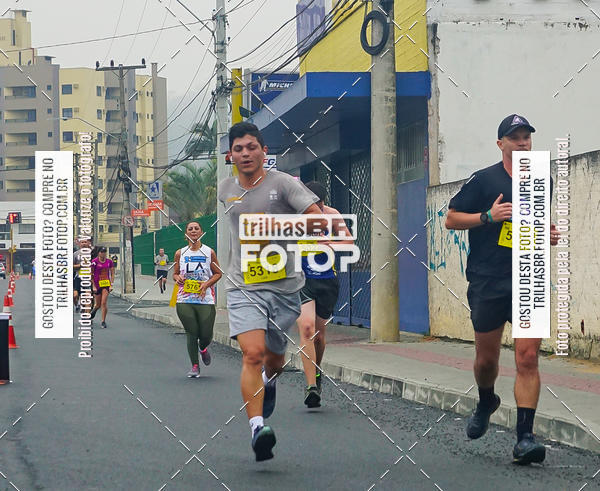 Buy your photos of the eventMeia Maratona de Blumenau on Fotop